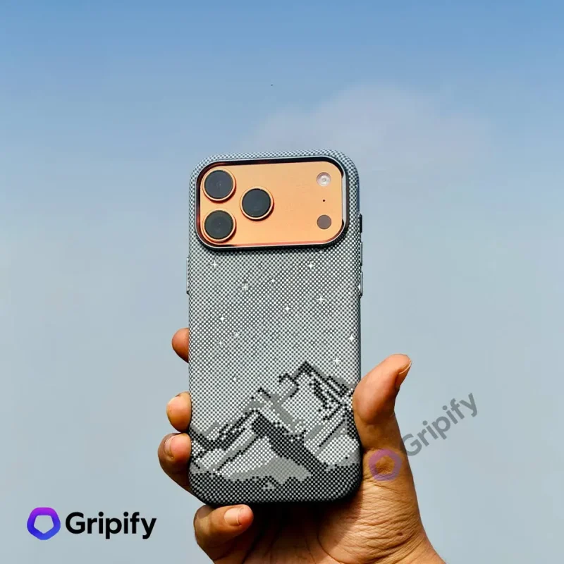 Carbon Fiber Texture MagSafe Case - Alpine Silver - Image 2