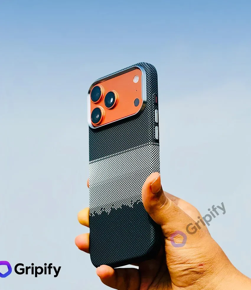 Carbon Fiber Texture MagSafe Case - Polar Peak