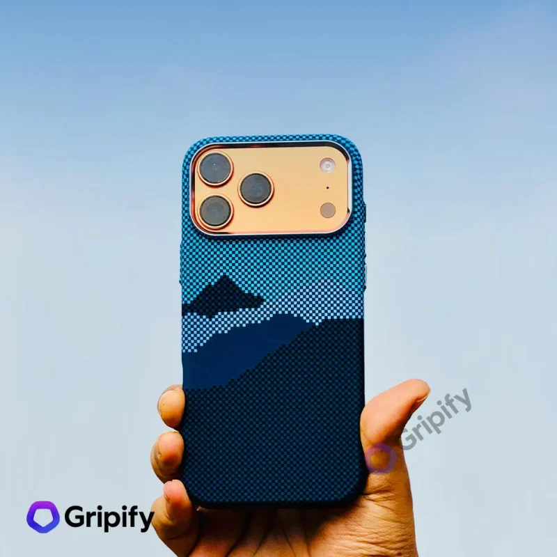 Luxo Carbon Fiber Texture MagSafe Case for iPhone 17 Pro Max - Mountain Blue - Image 2