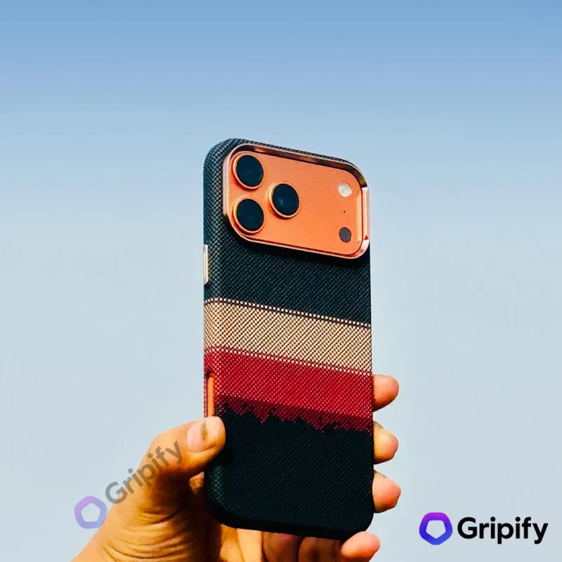 Carbon Fiber Texture MagSafe Case - Crimson Horizon - Image 3